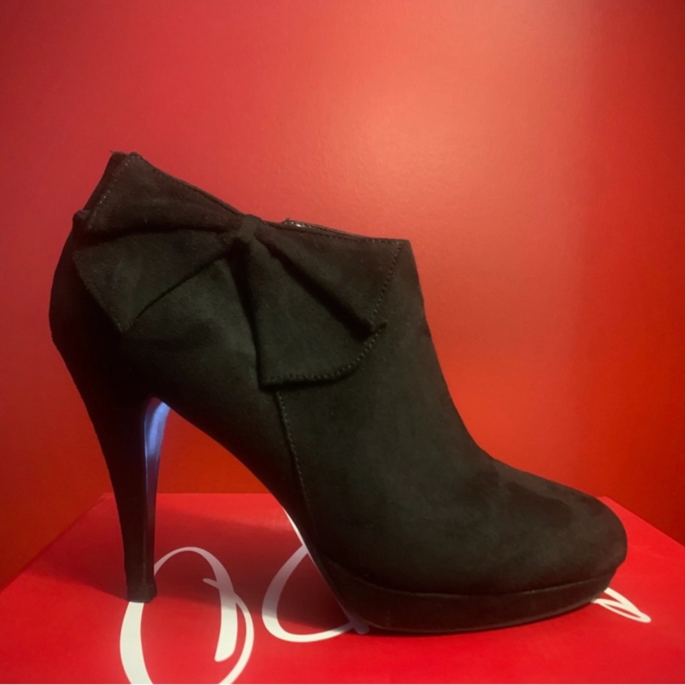 Black Heeled Booties with Bow Detail